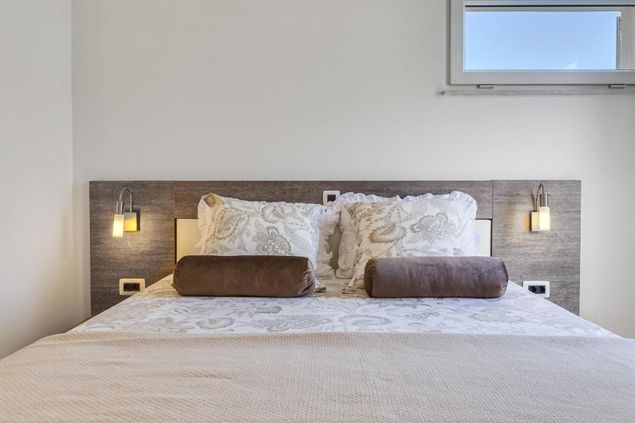 Luxury Two-Floor Apartment In Petrcane With Garden And Pool Extérieur photo