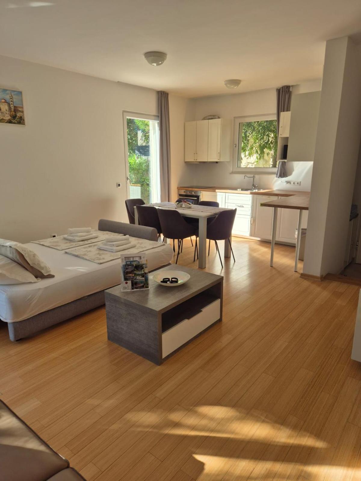 Luxury Two-Floor Apartment In Petrcane With Garden And Pool Extérieur photo
