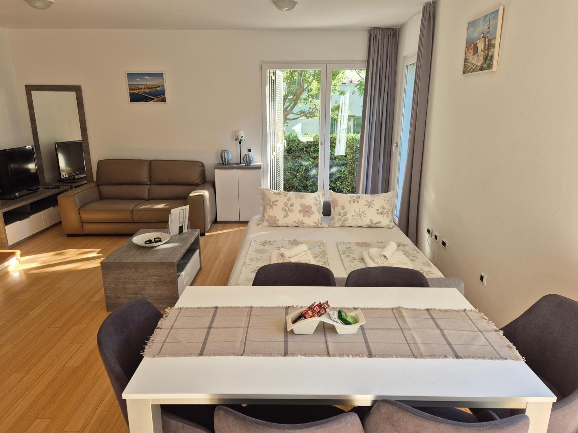 Luxury Two-Floor Apartment In Petrcane With Garden And Pool Extérieur photo